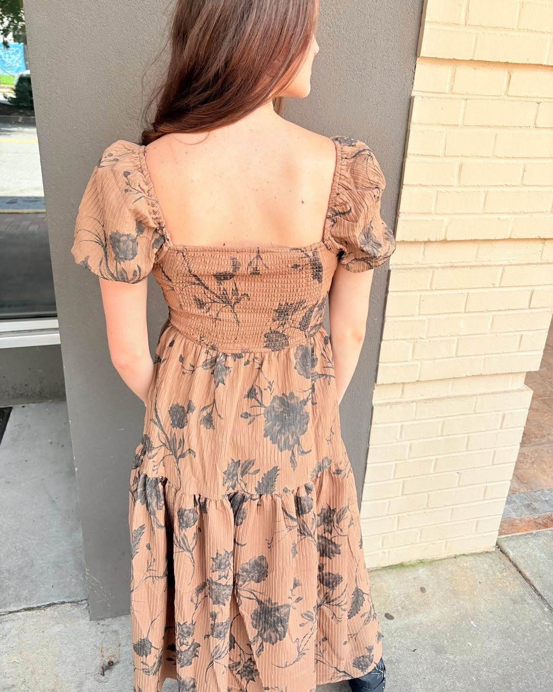 Textured Floral Sweetheart Neck Midi Dress - Khaki Multi