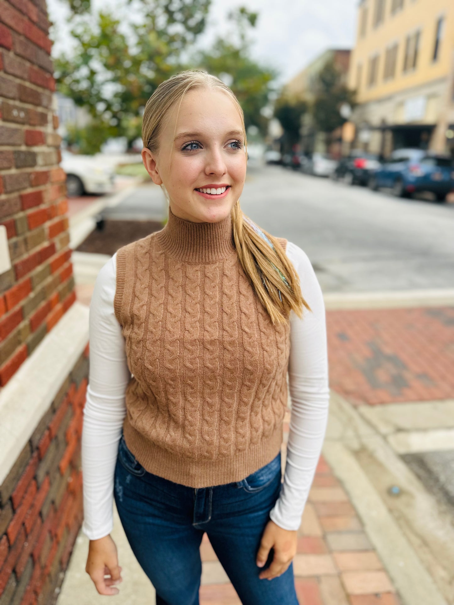 Chic Cable Charmer Sleeveless Sweater - Camel