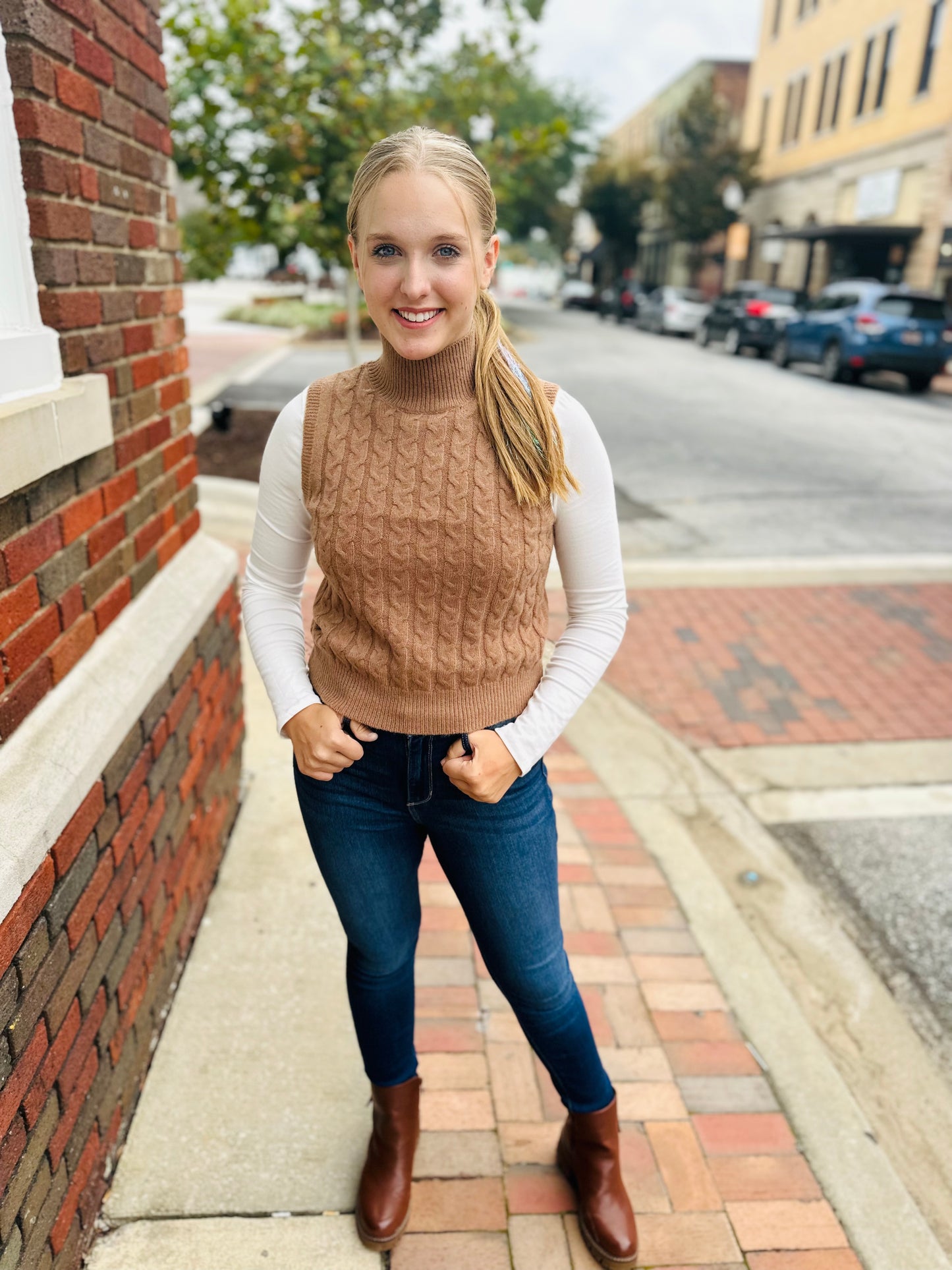 Chic Cable Charmer Sleeveless Sweater - Camel
