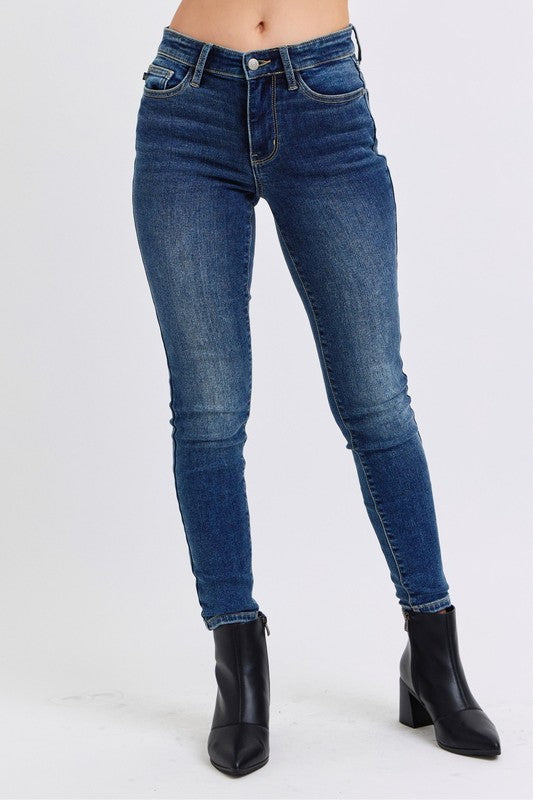 Judy Blue Full Size Mid-Rise Waist Skinny Jeans with Pockets