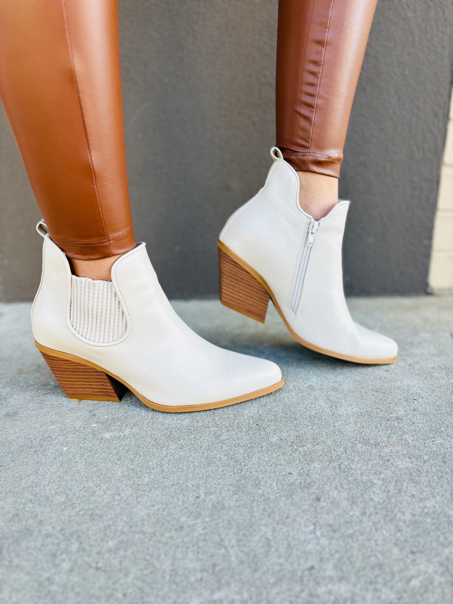 Pierre Dumas Dusty Bootie - Nude