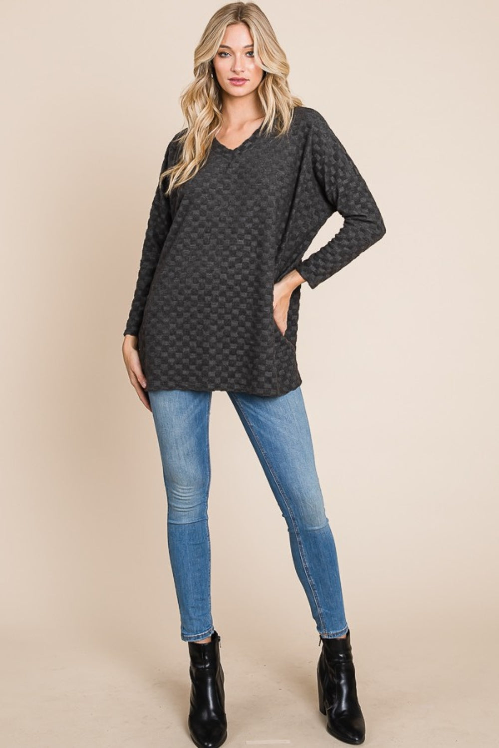 ONLINE ONLY BOMBOM Checkered Long Sleeve V-Neck T-Shirt