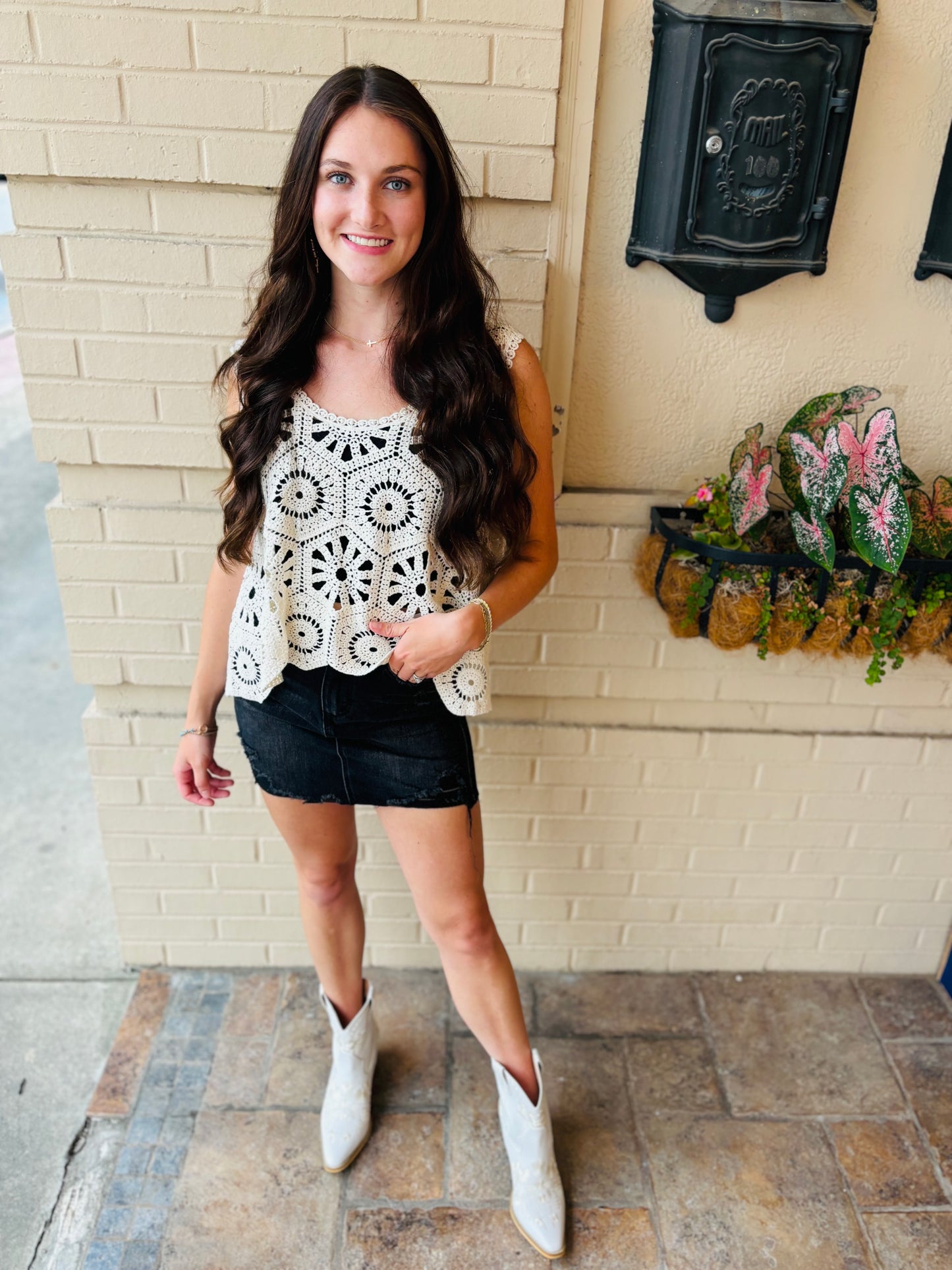 Casual Crochet Tank Top - Beige